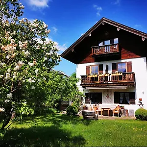 Gaestehaus Neu Am Passionstheater Couette-café Oberammergau